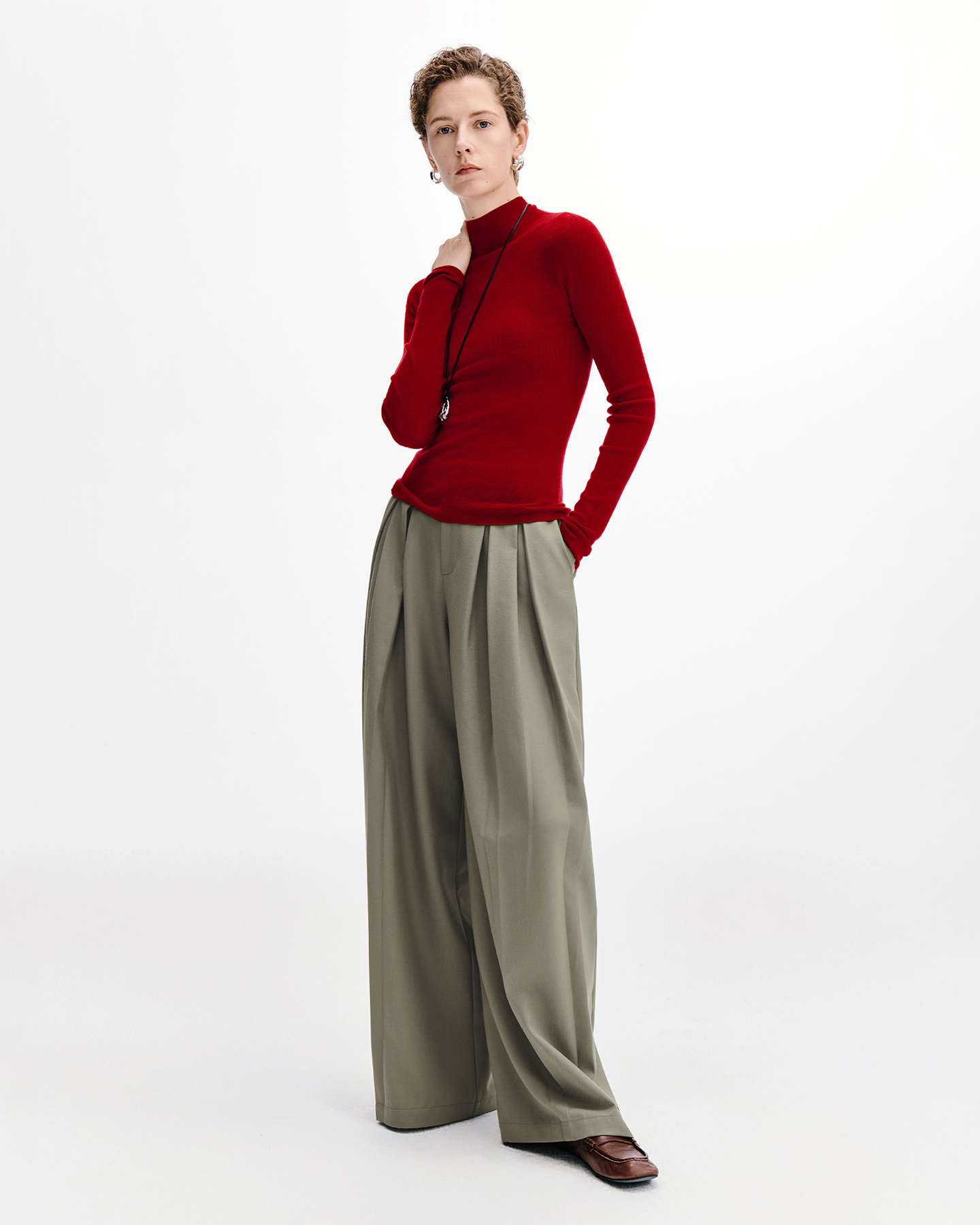 Pleated Wide-Leg Trousers – Wool Blend