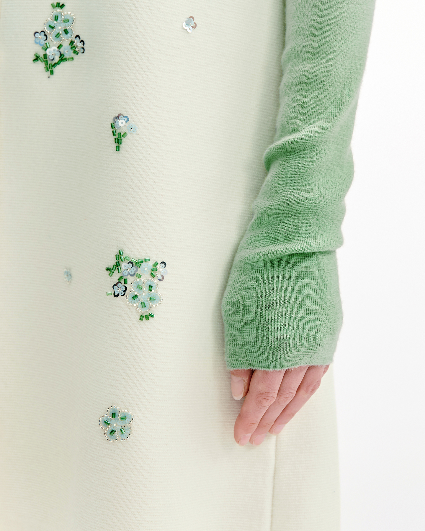 Meconopsis -Embroidered Sleeveless Knit Dress – Wool Blend