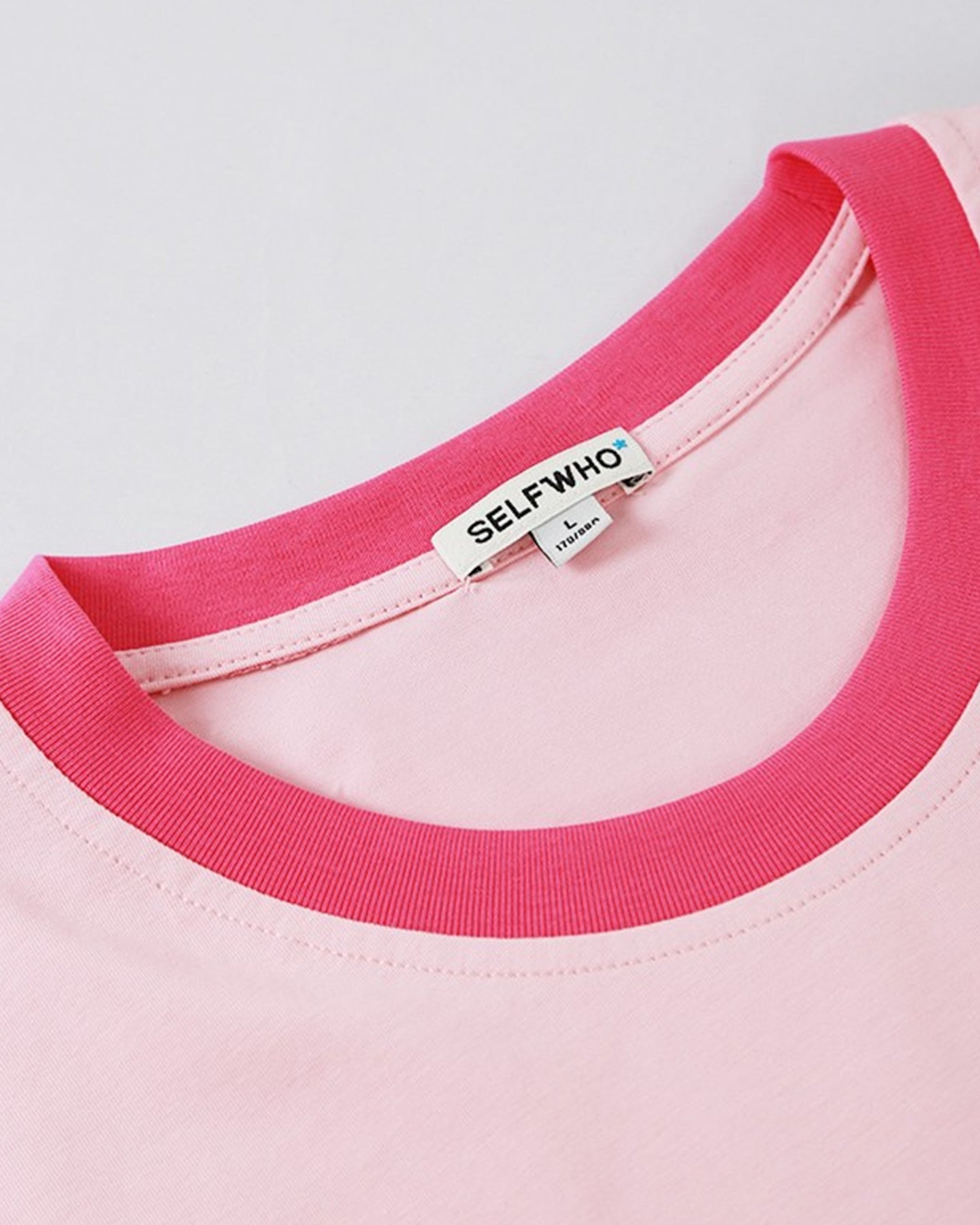 Pink Slim Design Short-Sleeved T-Shirt