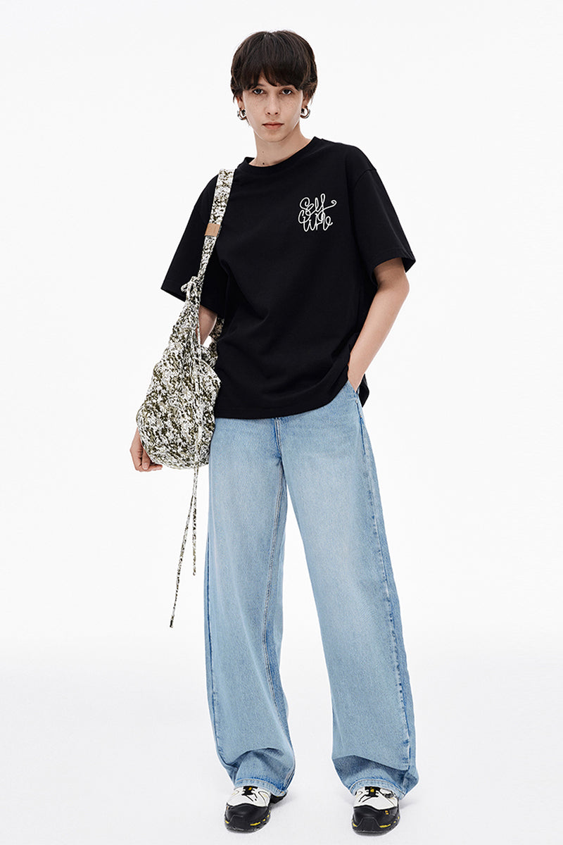 Contrast Color Embroidered Short-Sleeved T-Shirt
