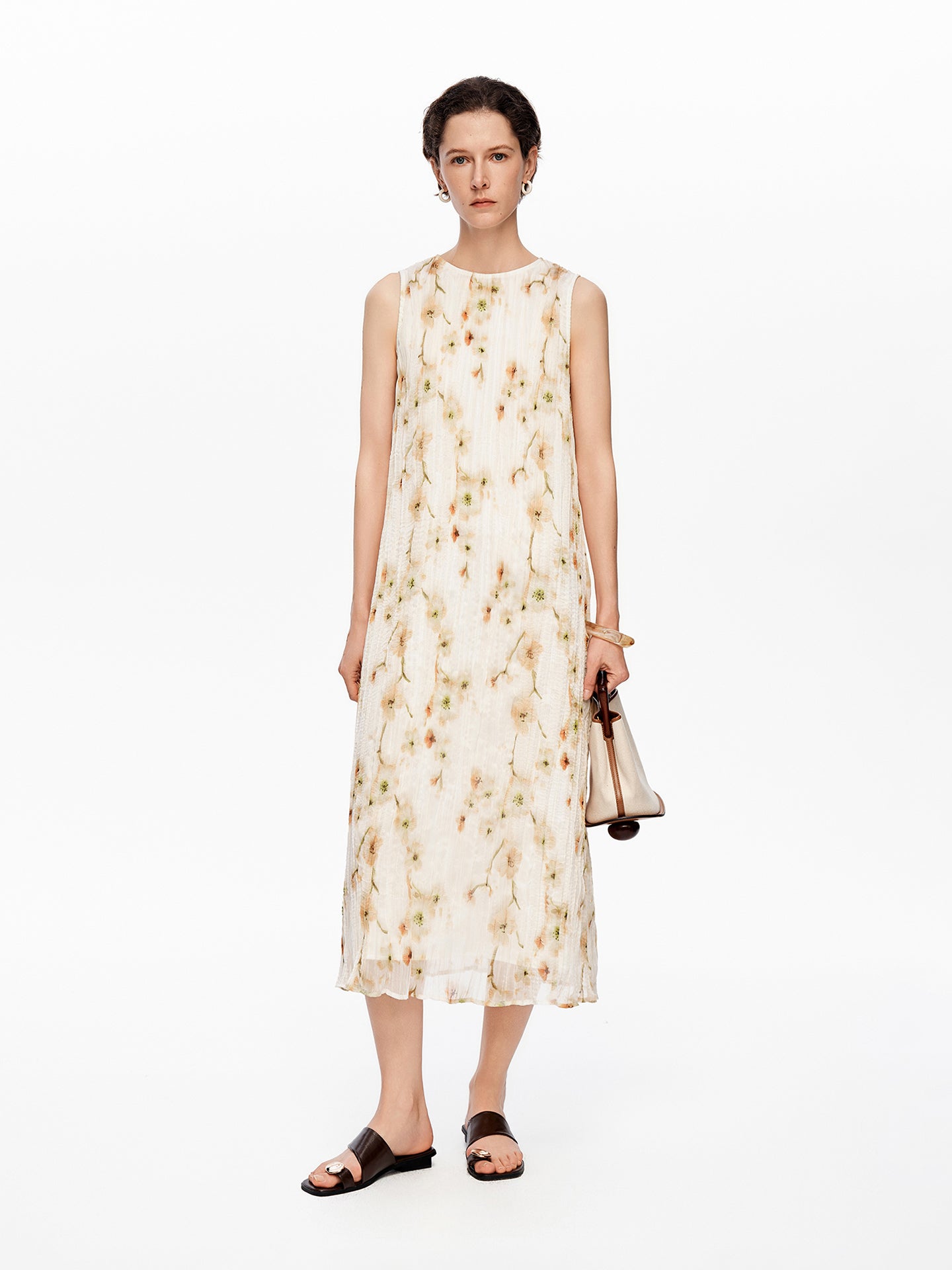 Vacation-Style Sleeveless Dress with Begonia Print