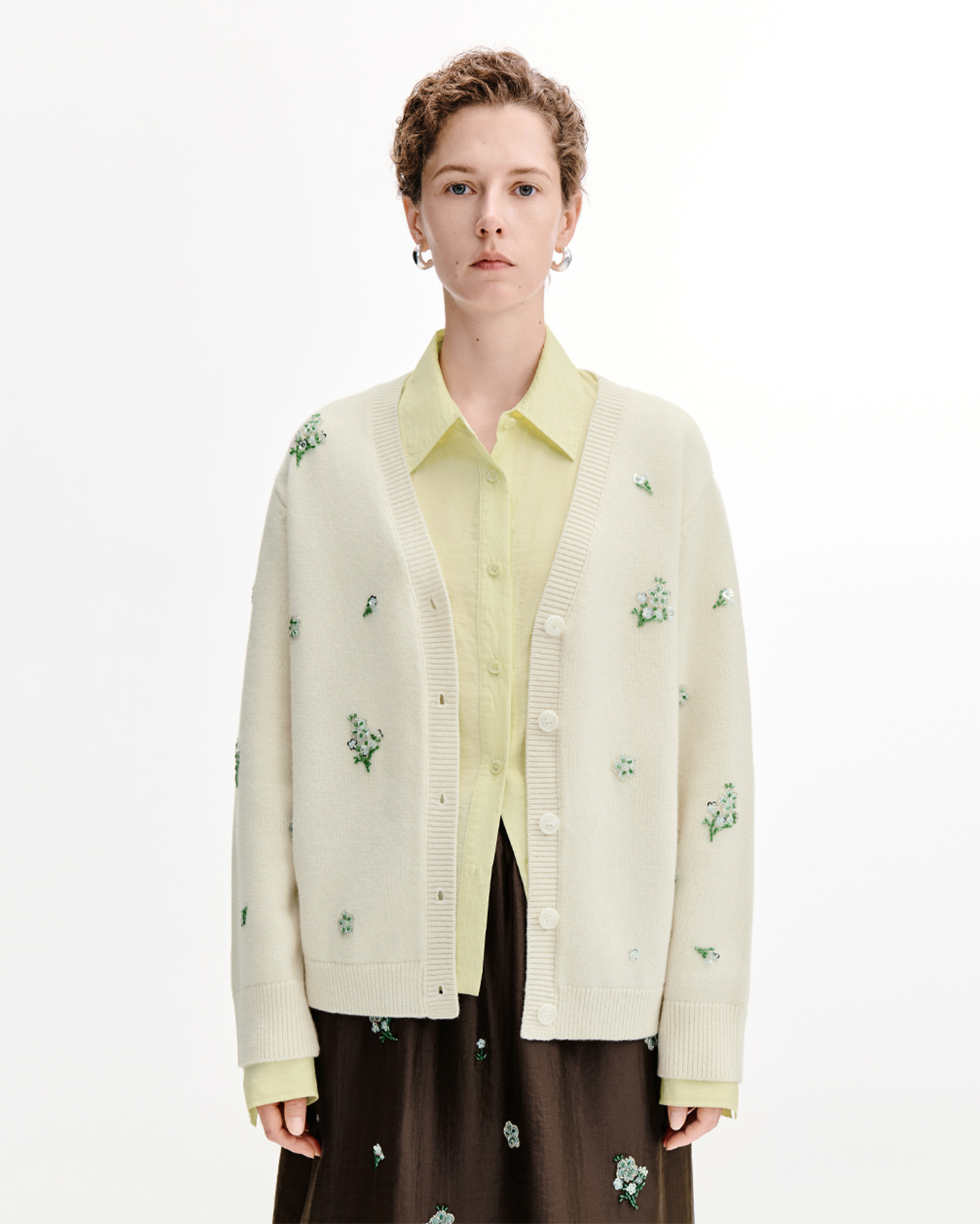 Meconopsis -Embroidered V-Neck Cardigan – Wool Blend