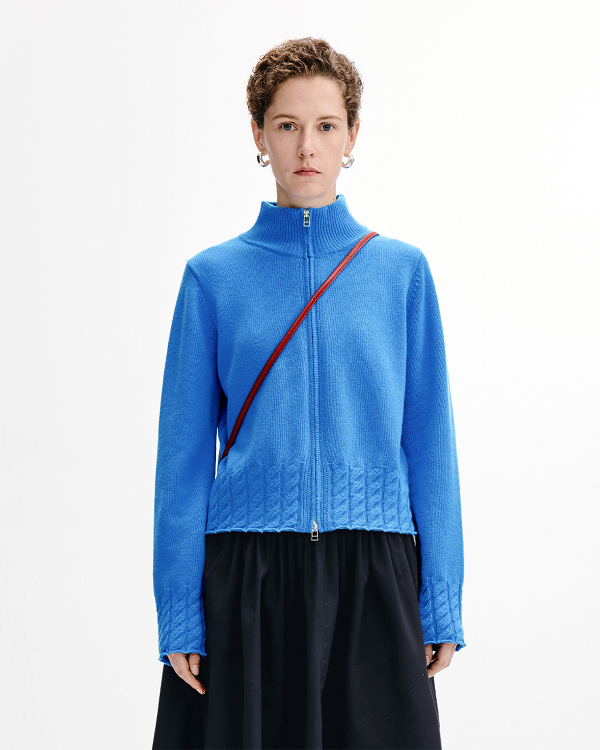 Zip-Front Turtleneck Sweater – Cropped Fit