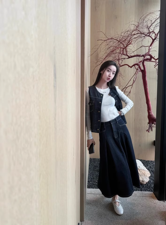 SELFWHO Cotton Lyocell Blended Vintage Denim Skirt + Vest（The skirt is small, it is recommended to order a size up）