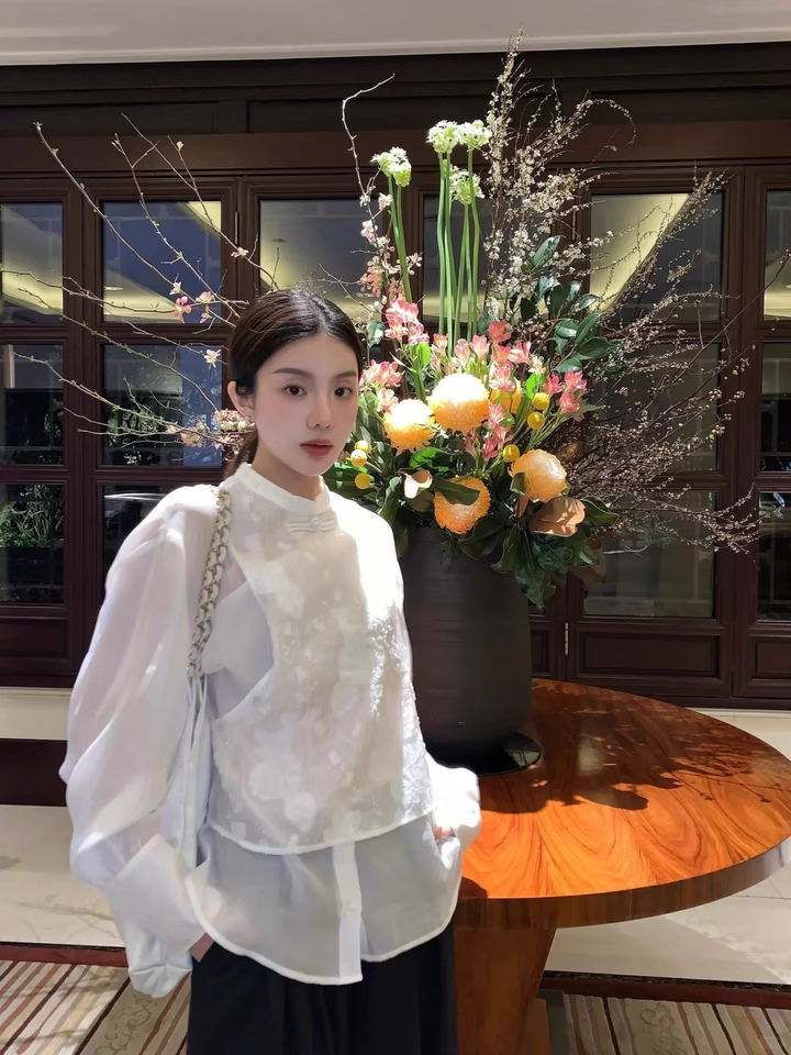 SEFLWHO Handmade Light Luxury Two-Piece Top + Shorts
