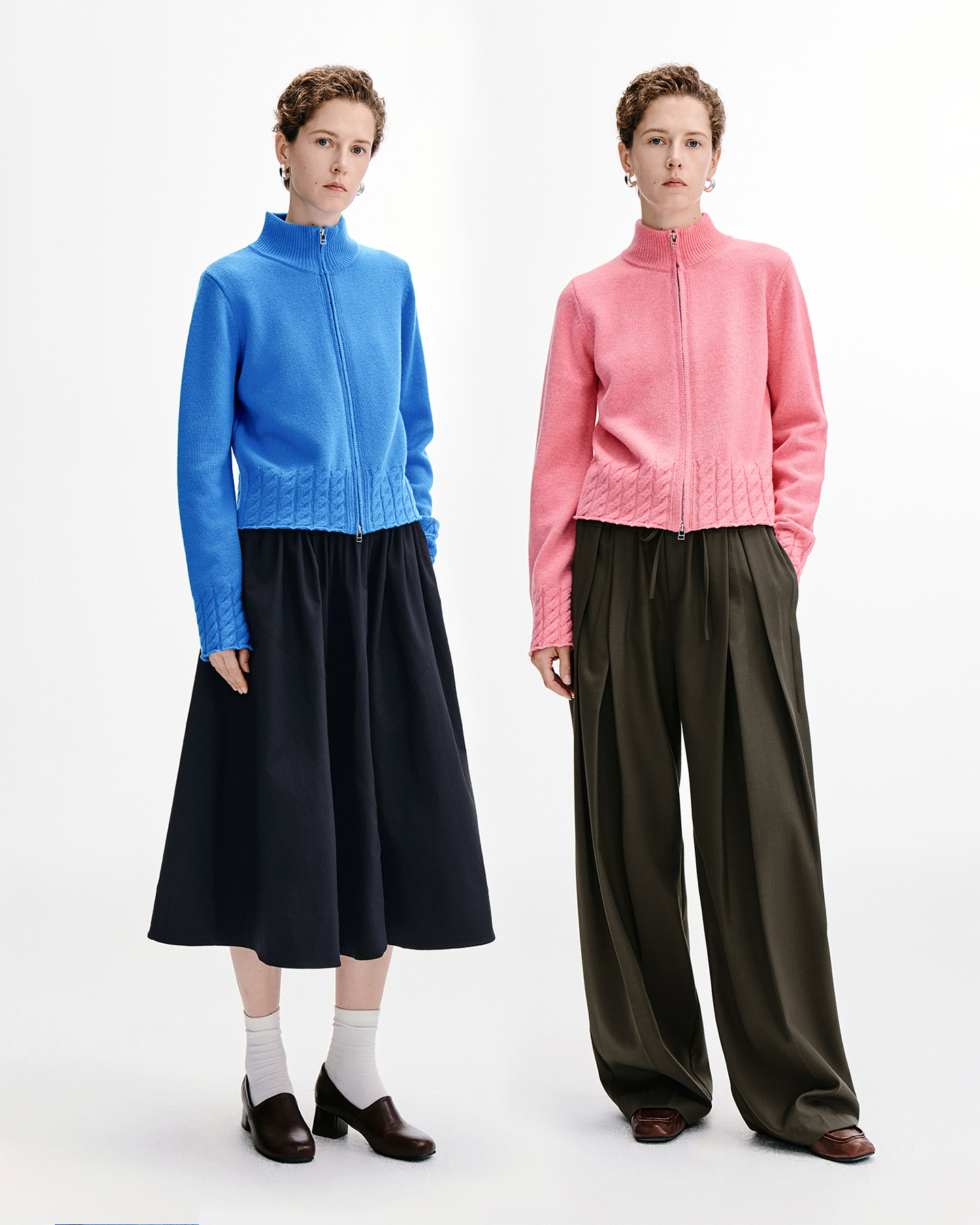 Zip-Front Turtleneck Sweater – Cropped Fit