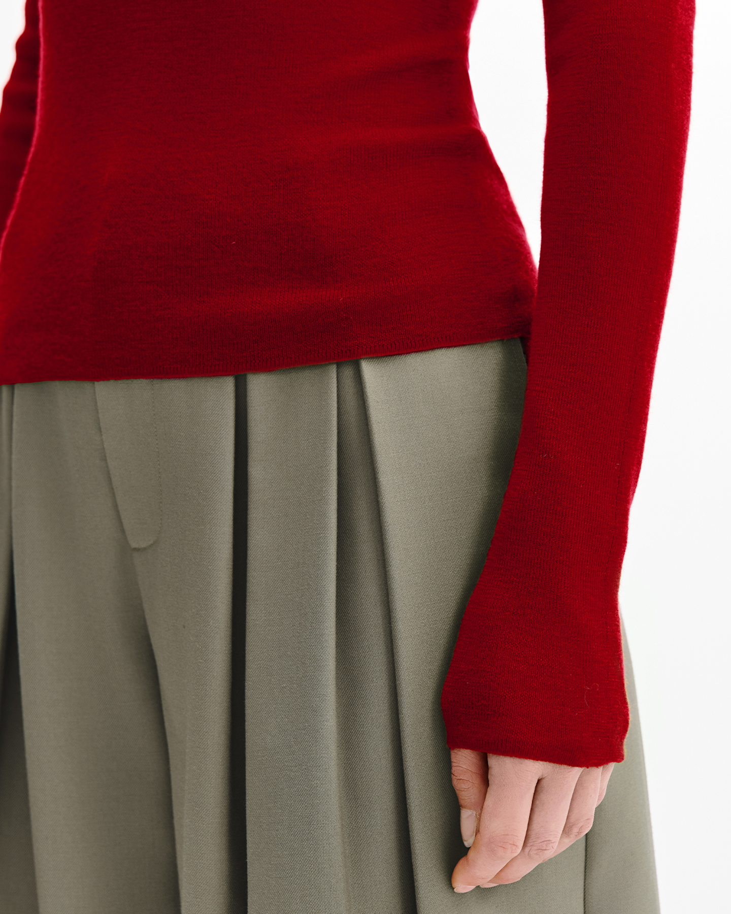 Pleated Wide-Leg Trousers – Wool Blend