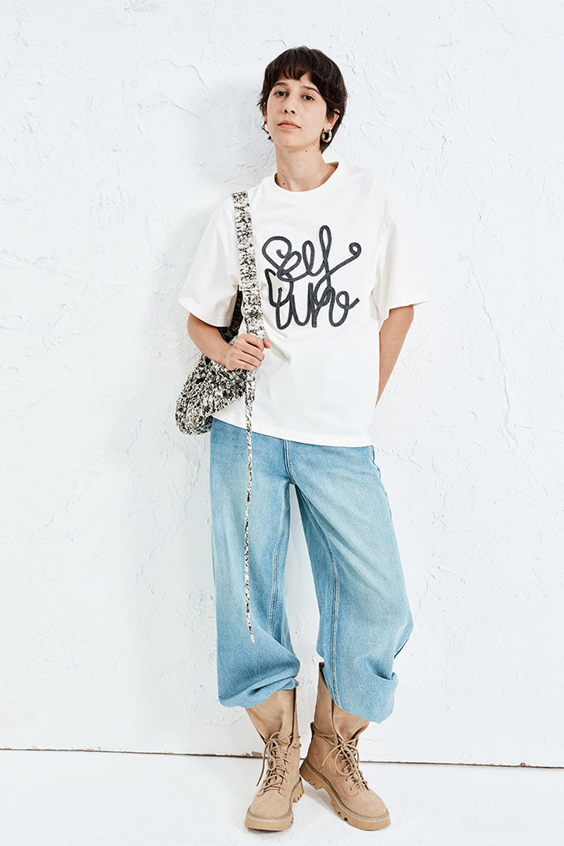 SELFWHO Hand-Embroidered Solid Color T-Shirt