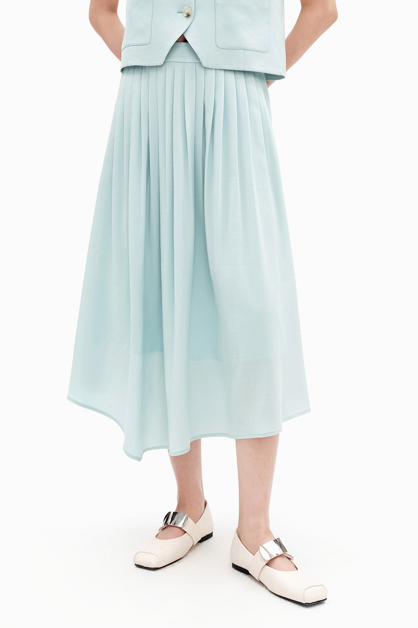 Classic Cropped V-Neck Vest (Acetate Blend)