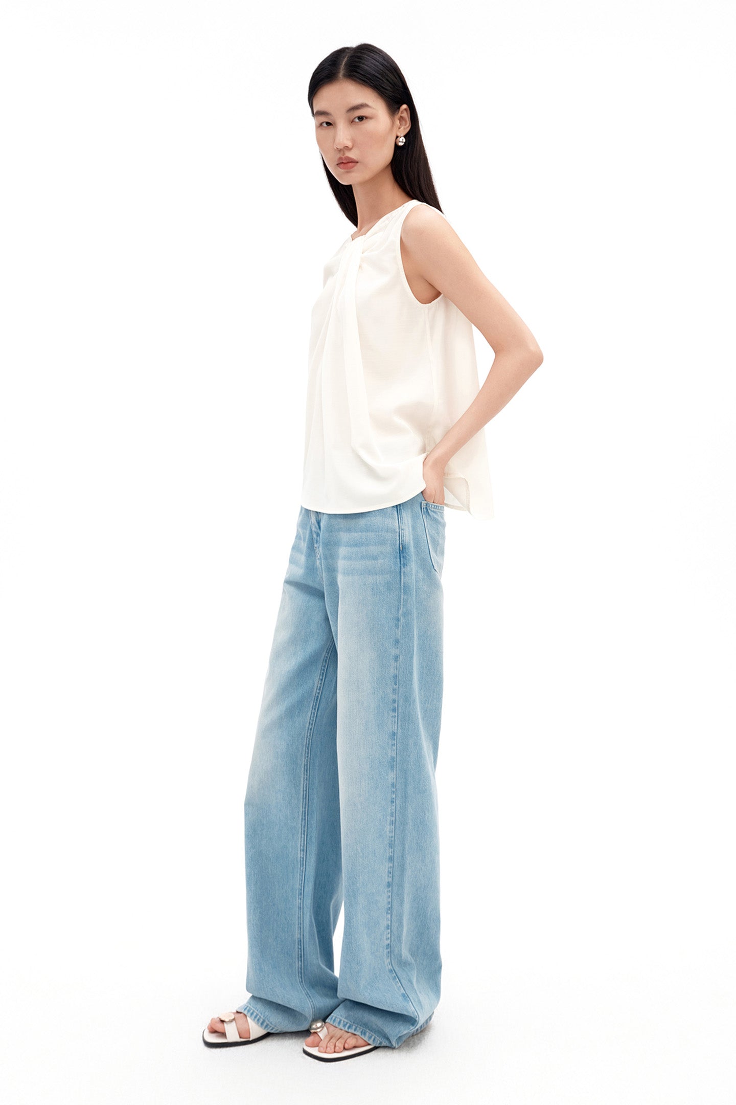 Mulberry Silk-Blend Pleated Sleeveless Vest