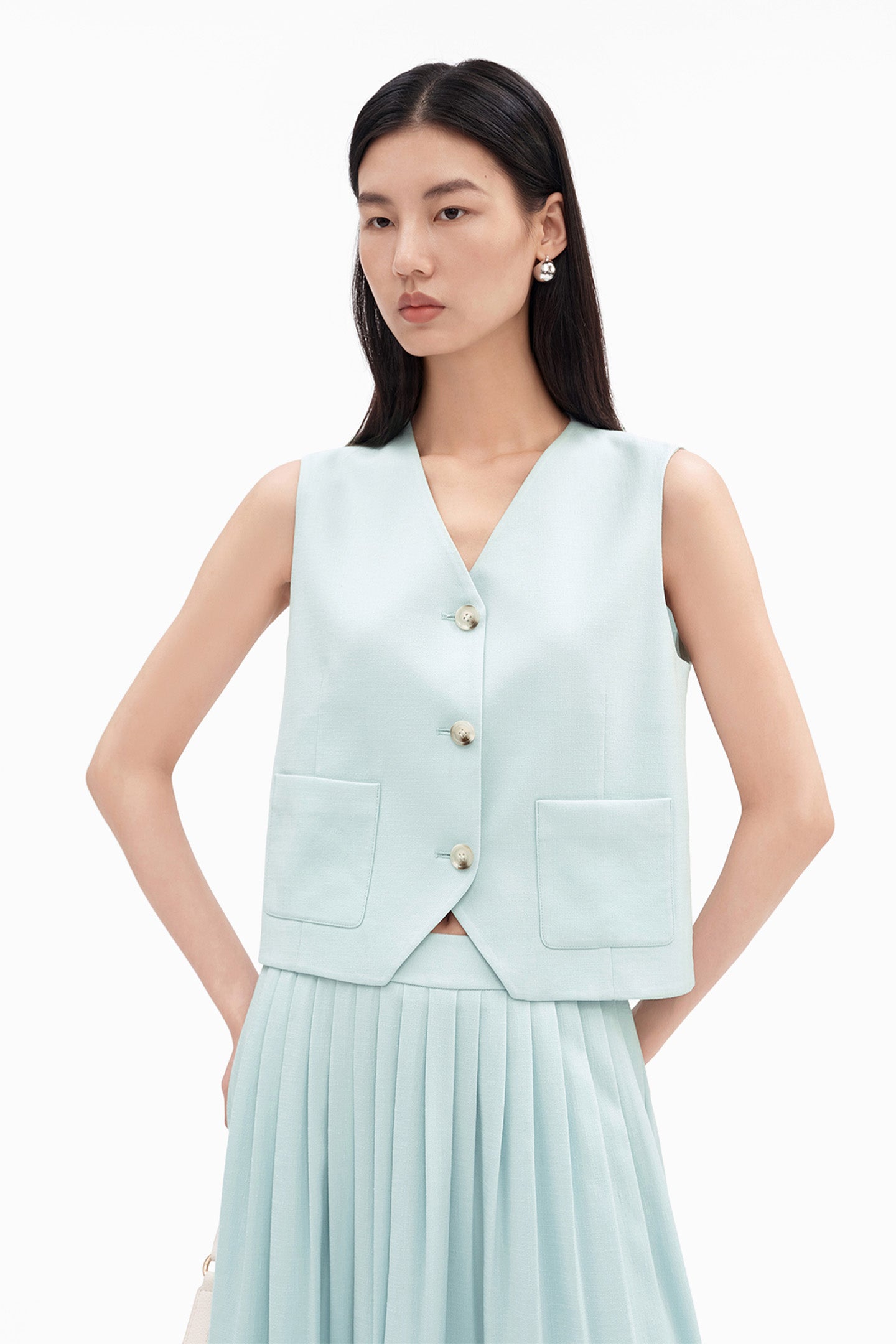 Classic Cropped V-Neck Vest (Acetate Blend)