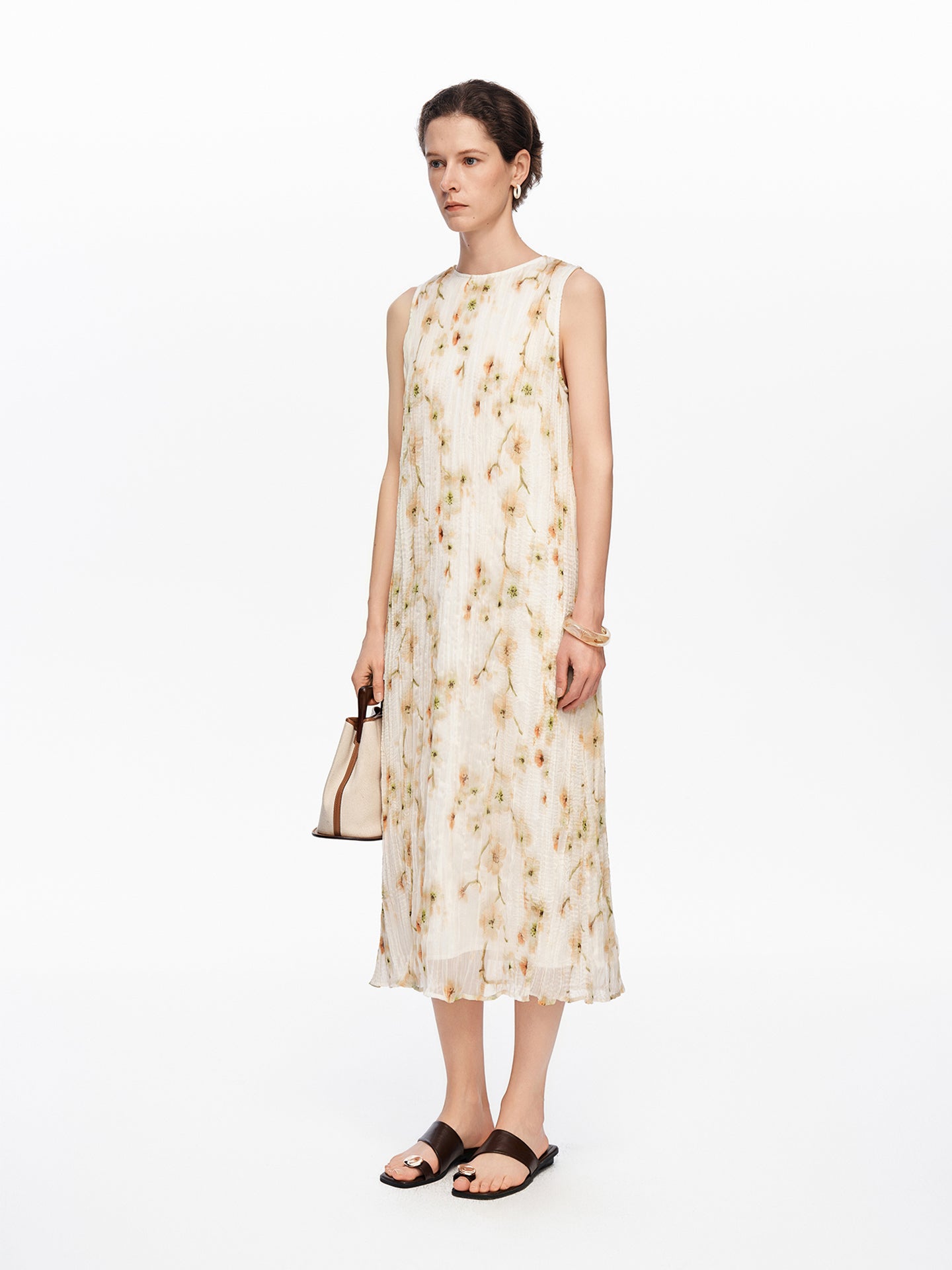 Vacation-Style Sleeveless Dress with Begonia Print