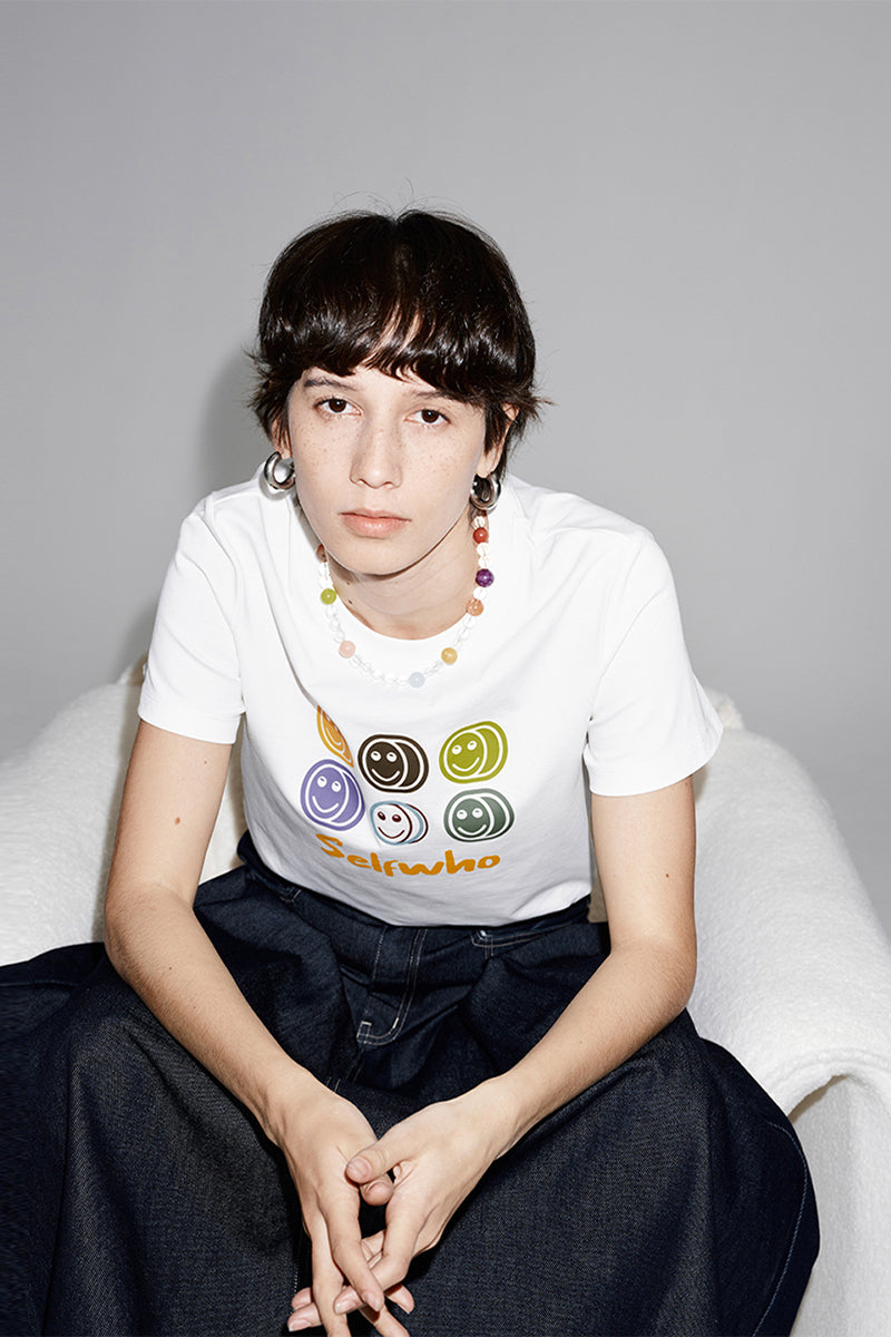 SELFWHO Smiley Closet Print Short Sleeve T-shirt