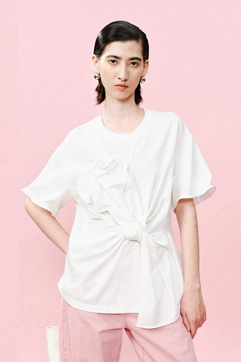 SELFWHO Twisted Flower Short-Sleeved T-Shirt