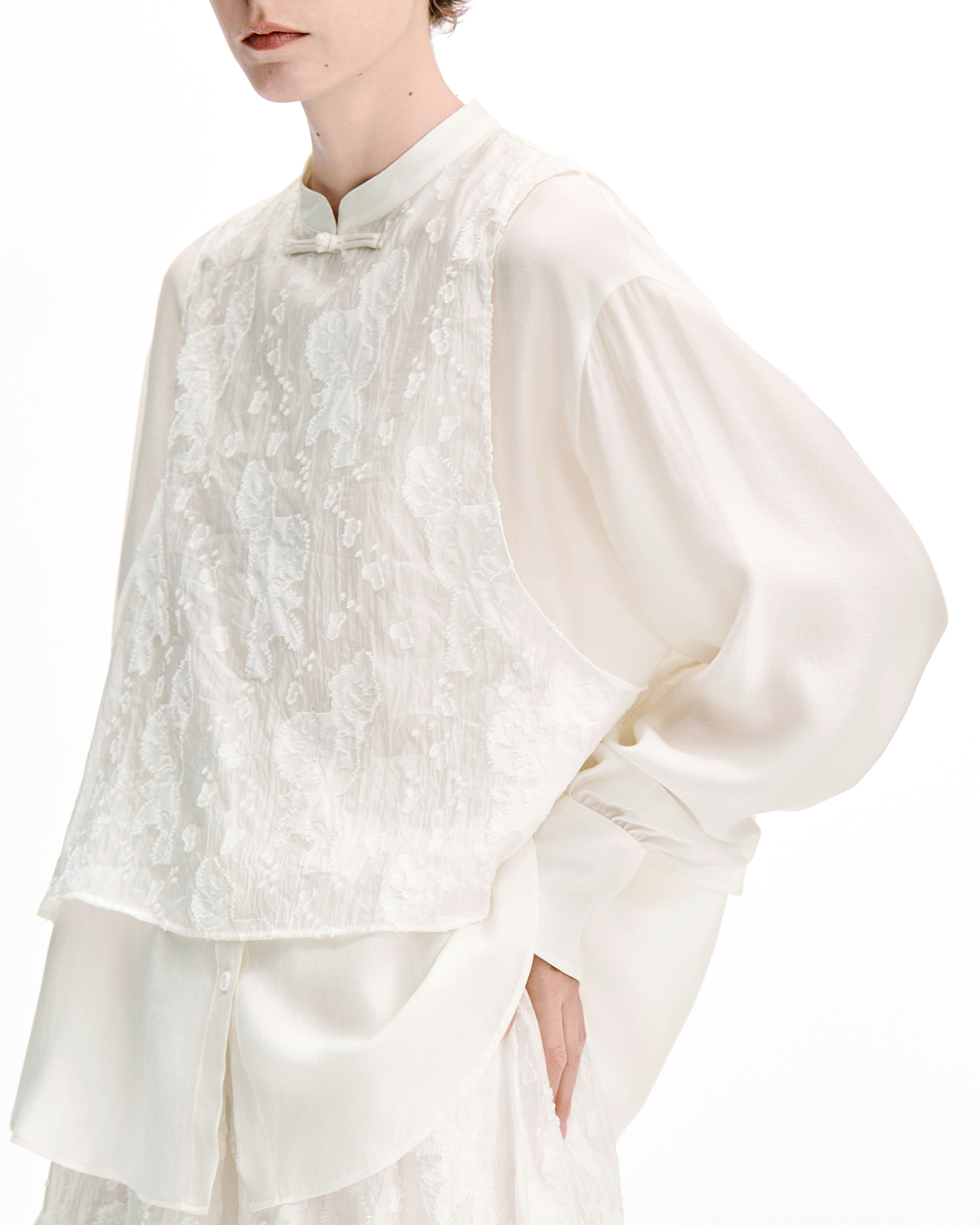 Rose Jacquard Mandarin Collar Three-Piece Set – Top, Shorts & Maxi Skirt